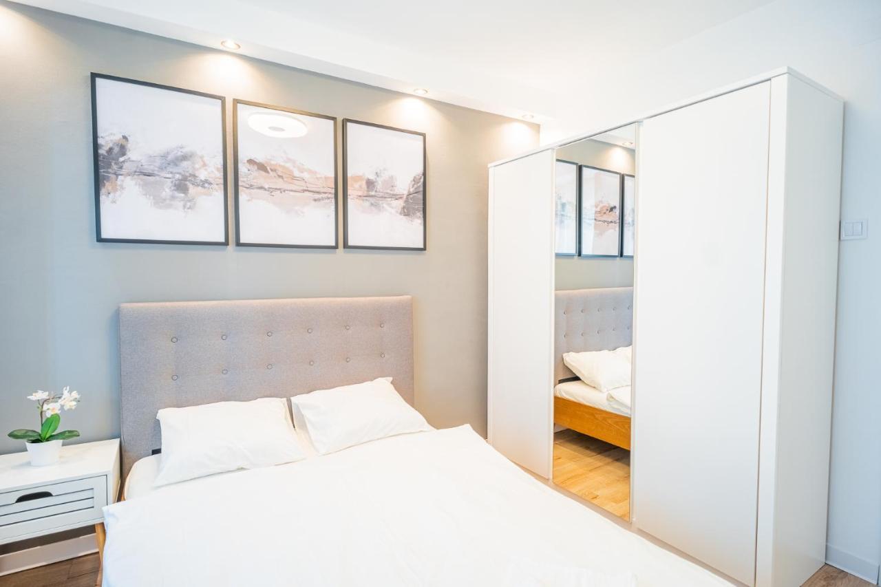 Spacious Newly Renovated 2Br Apartments With Balcony Bukareszt Zewnętrze zdjęcie