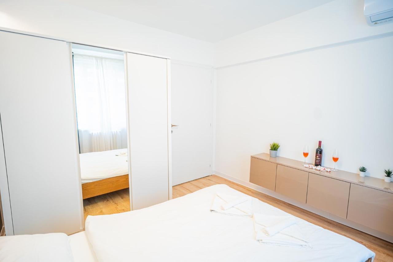 Spacious Newly Renovated 2Br Apartments With Balcony Bukareszt Zewnętrze zdjęcie