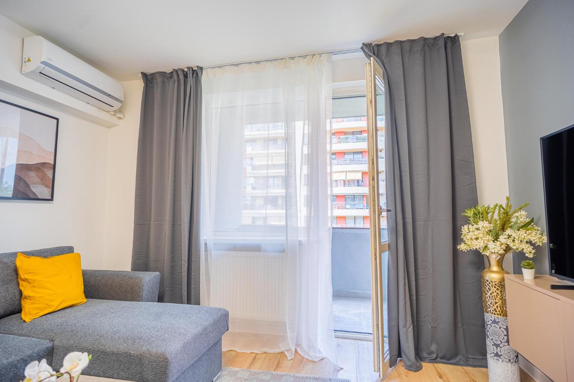 Spacious Newly Renovated 2Br Apartments With Balcony Bukareszt Zewnętrze zdjęcie