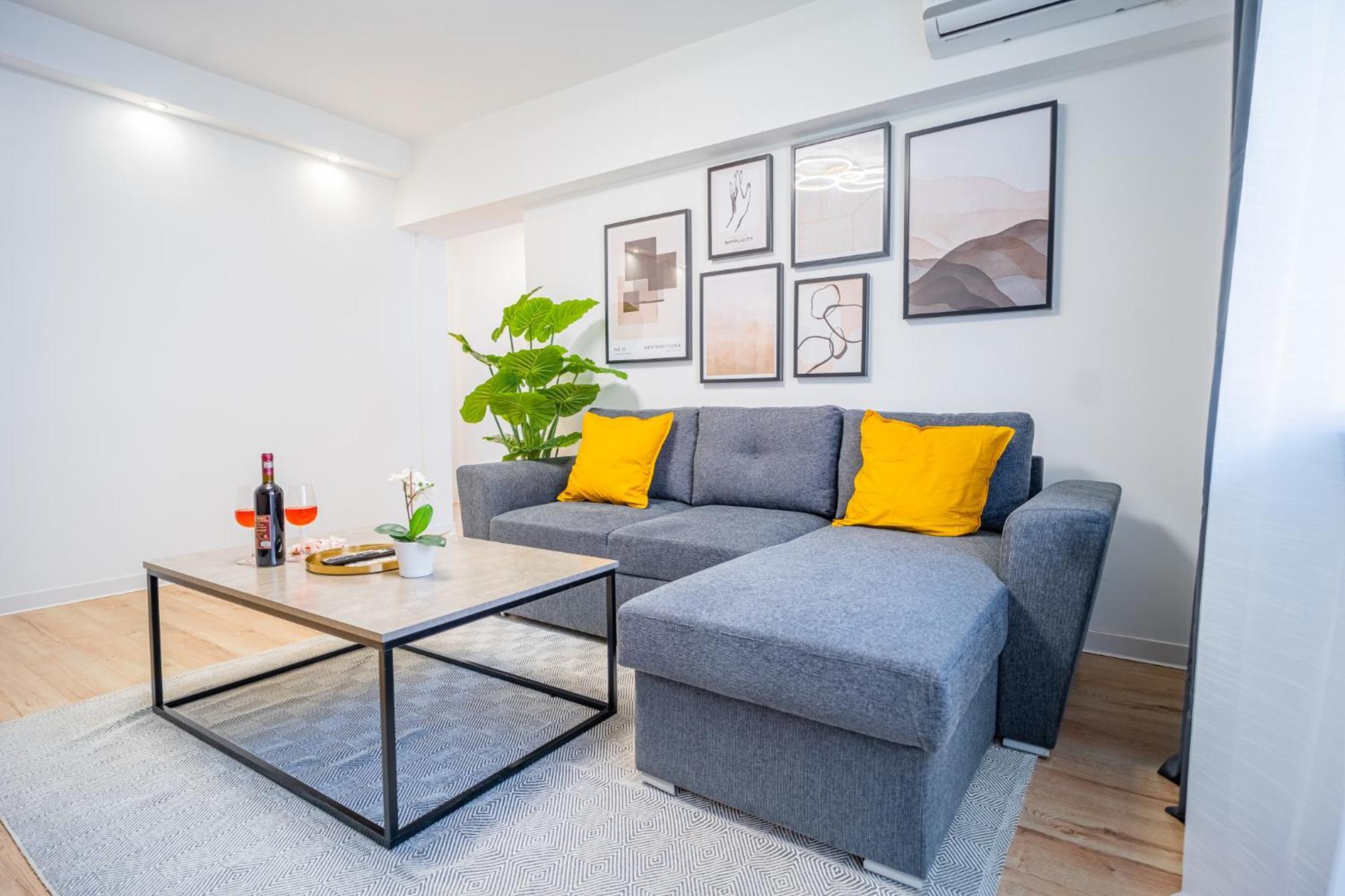 Spacious Newly Renovated 2Br Apartments With Balcony Bukareszt Zewnętrze zdjęcie
