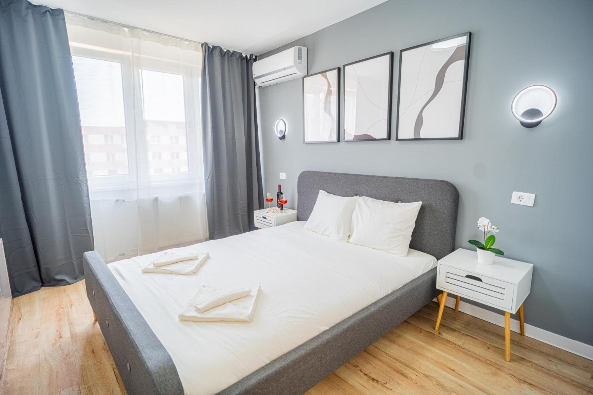 Spacious Newly Renovated 2Br Apartments With Balcony Bukareszt Zewnętrze zdjęcie