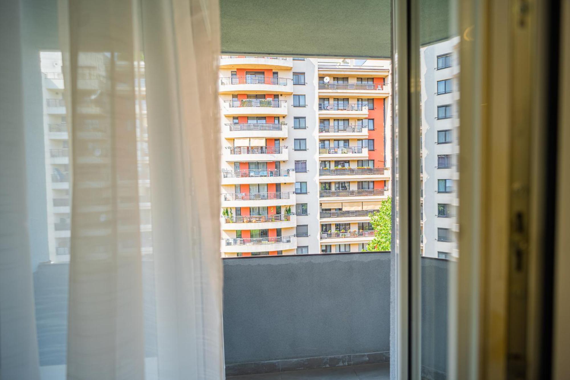 Spacious Newly Renovated 2Br Apartments With Balcony Bukareszt Zewnętrze zdjęcie