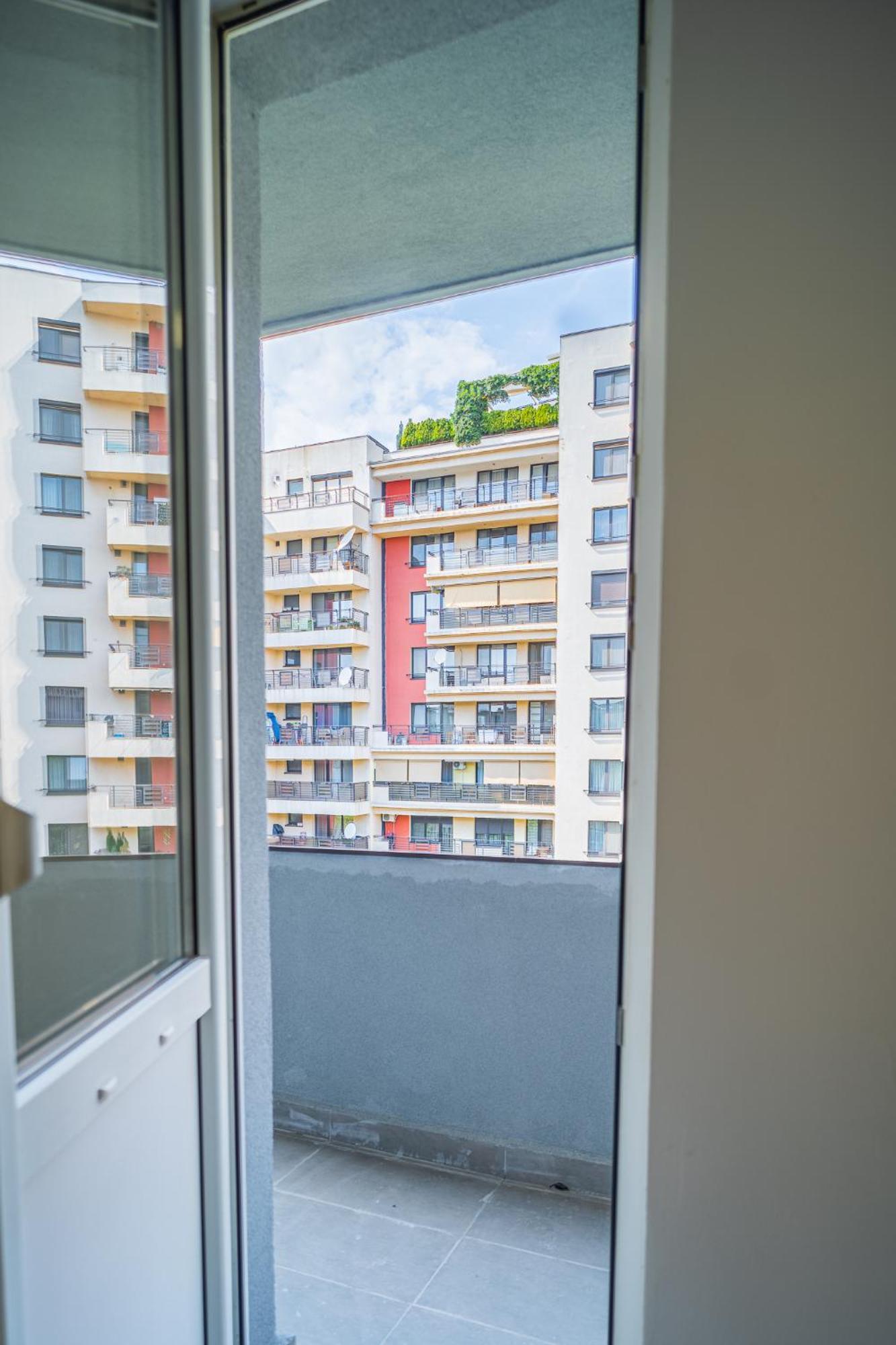 Spacious Newly Renovated 2Br Apartments With Balcony Bukareszt Zewnętrze zdjęcie