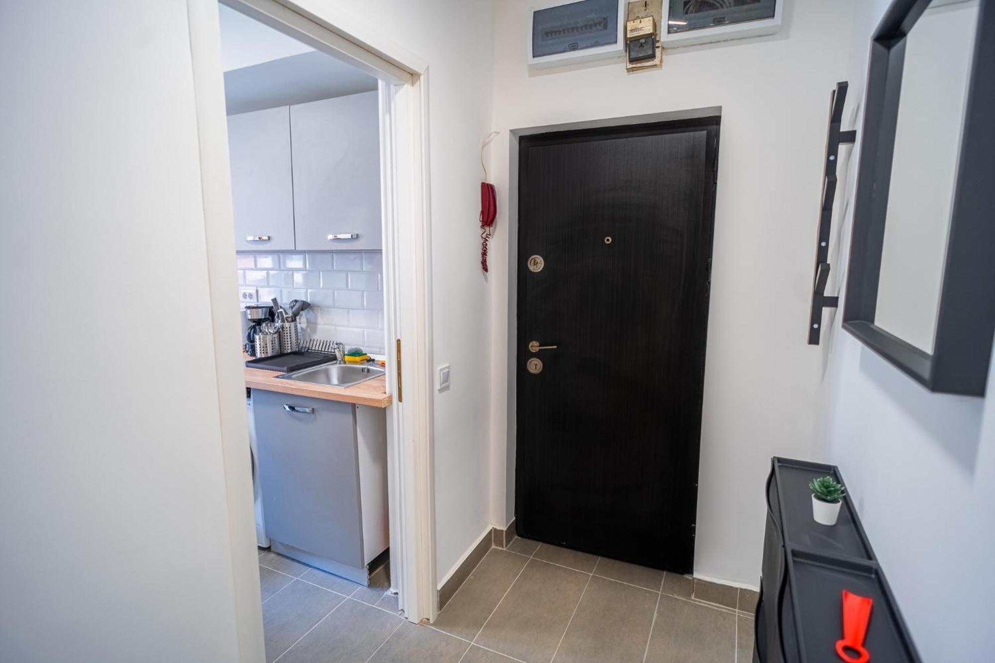 Spacious Newly Renovated 2Br Apartments With Balcony Bukareszt Zewnętrze zdjęcie